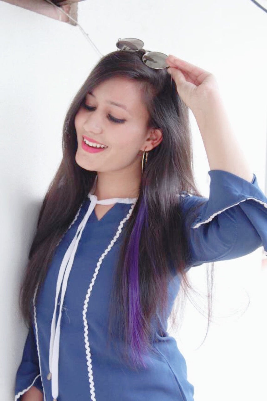 VIOLET STREAKS