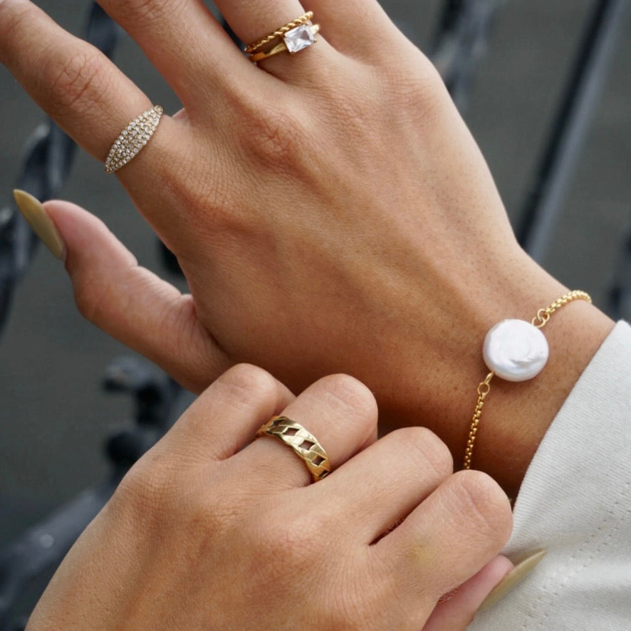 Estella Pearl Bracelet